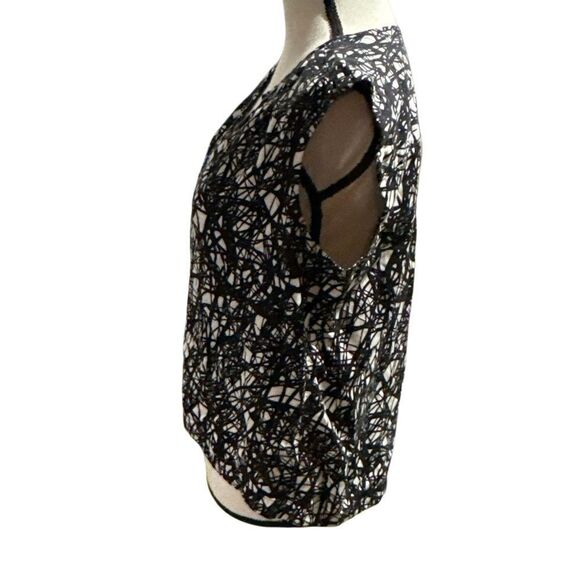 Trouvé sleeveless top - Picture 2 of 7